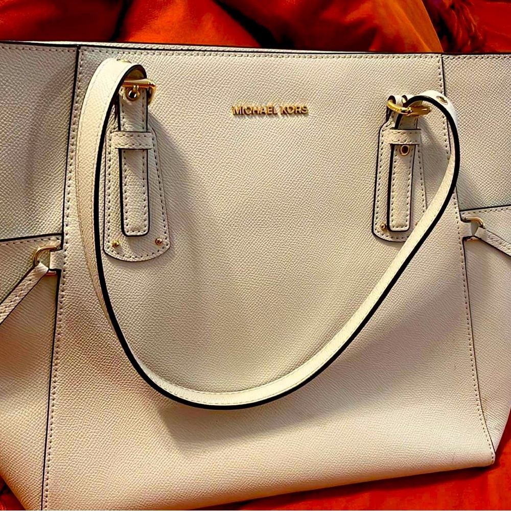 Cream Michael Kors bag